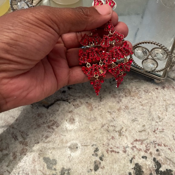 Dazzling Earrings - Picture 1 of 2